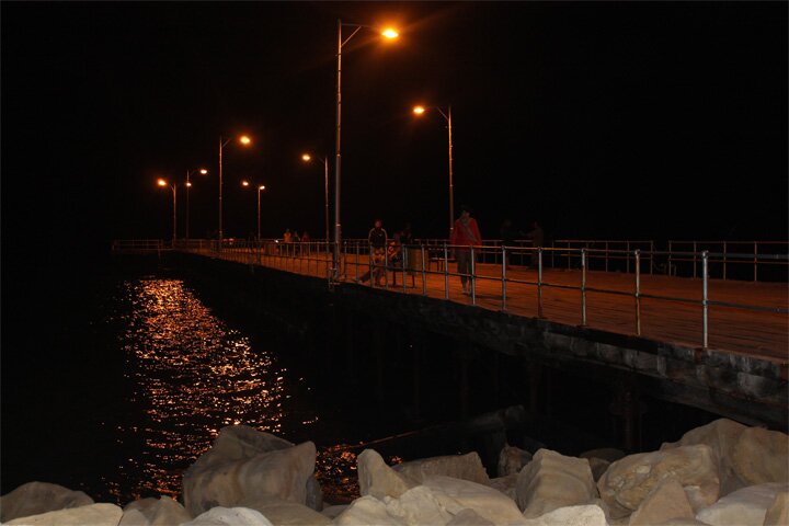 Ночной Лимасол в районе "Старый порт"