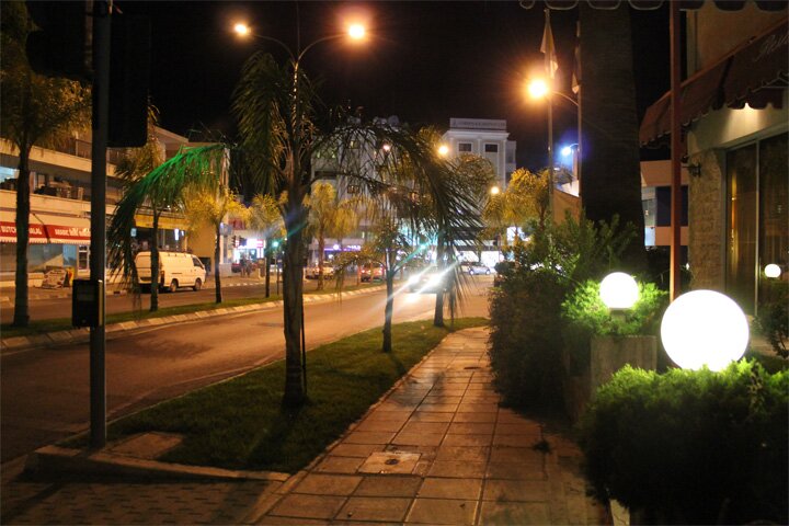 Ночной Лимасол в районе Park Bich